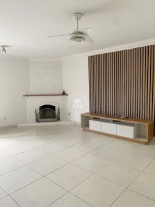 Casa com 3 Quartos para alugar, 228m² no Jardim Messina, Jundiaí