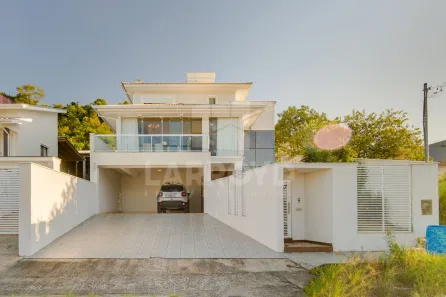 Casa com 3 Quartos à venda, 217m² no São João (Margem Esquerda), Tubarão