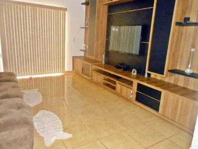 Casa com 3 Quartos à venda, 370m² no Planalto, Uberlândia