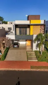 Casa de Condomínio com 3 Quartos à venda, 230m² no Estância dos Ipês, Uberaba