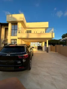 Casa de Condomínio com 5 Quartos à venda, 212m² no Cajazeiras, Fortaleza