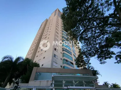Apartamento com 3 Quartos para alugar, 110m² no Centro, Uberlândia