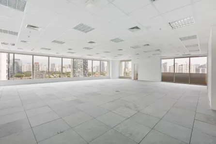 Ponto Comercial com 10 Quartos para alugar, 408m² no Cidade Monções, São Paulo