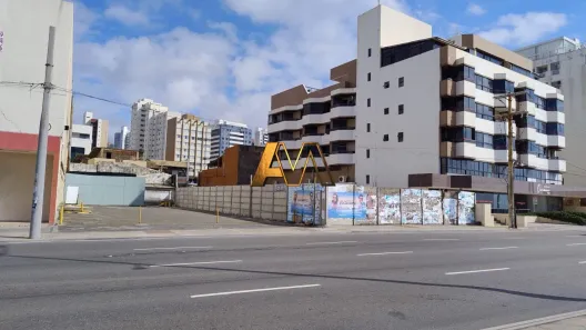 Lote/Terreno à venda, 740m² no Pituba, Salvador