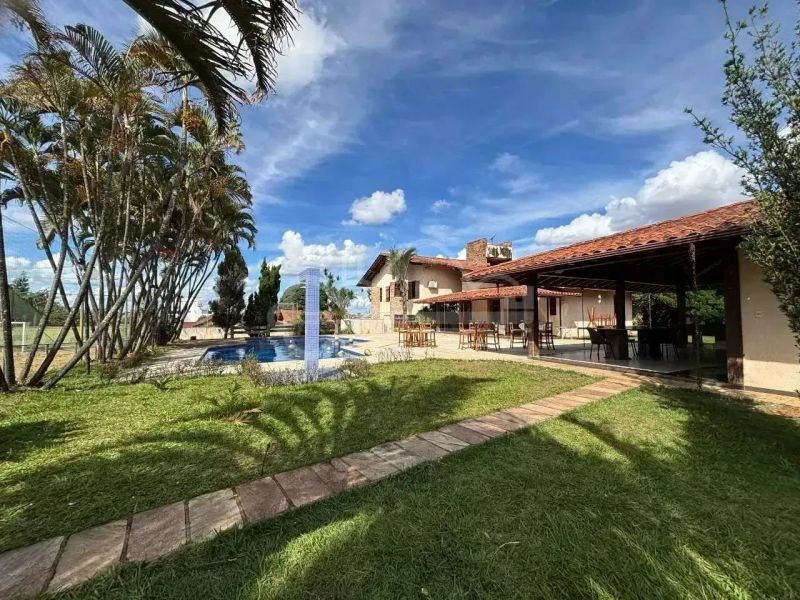 Casa com 4 quartos — Copacabana, Belo Horizonte