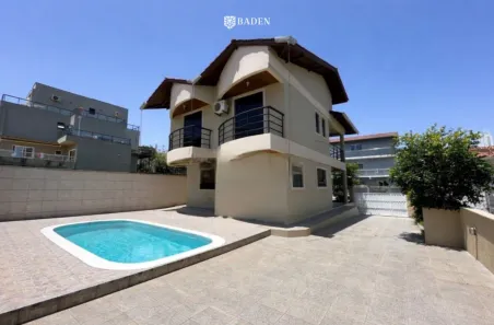 Casa com 4 Quartos para alugar, 200m² no Ariribá, Balneário Camboriú