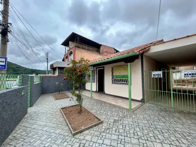 Casa com 2 Quartos à venda, 94m² no Cerâmica, Juiz de Fora