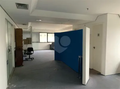Sala Comercial à venda, 41m² no Liberdade, São Paulo