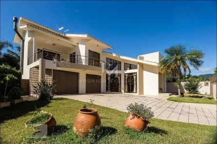 Casa com 4 Quartos à venda, 330m² no Itacorubi, Florianópolis