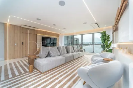 Apartamento com 4 Quartos para alugar, 265m² no Centro, Balneário Camboriú