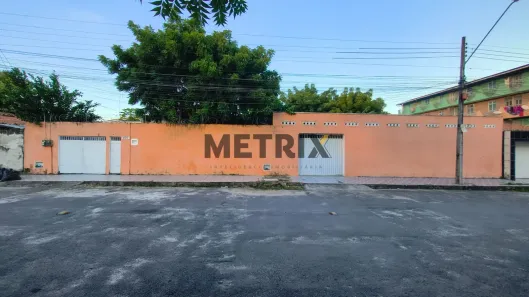 Casa com 7 Quartos à venda, 296m² no Carlito Pamplona, Fortaleza