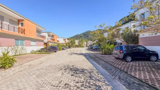 Casa de Condomínio com 4 Quartos para alugar, 240m² no Bairro de Juquehy, São Sebastião