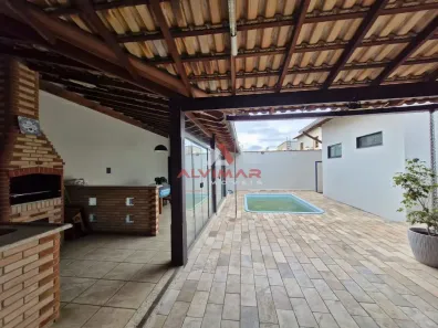 Casa com 4 Quartos à venda, 212m² no Jardim Amália, Volta Redonda