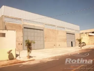 Galpão/Depósito/Armazém para alugar, 600m² no Custódio Pereira, Uberlândia