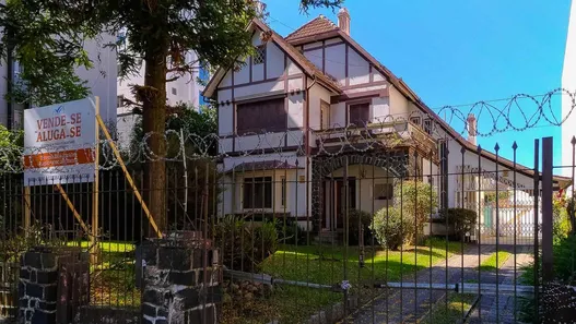 com 4 Quartos para alugar, 275m² no Alto da Rua XV, Curitiba