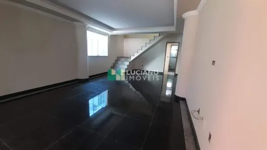 Casa com 3 Quartos para alugar, 183m² no Rio Branco, Belo Horizonte