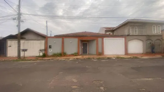 Casa com 4 Quartos à venda, 134m² no Guanandi, Campo Grande