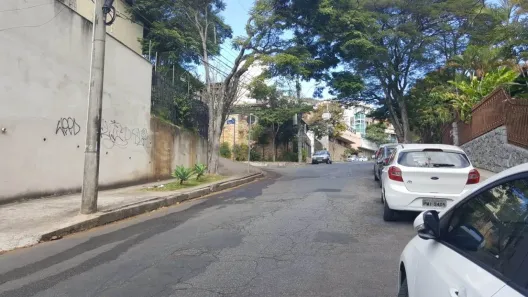 Lote/Terreno à venda, 481m² no Comiteco, Belo Horizonte