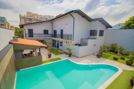 Casa com 6 Quartos à venda, 858m² no Jardim Leonor, São Paulo