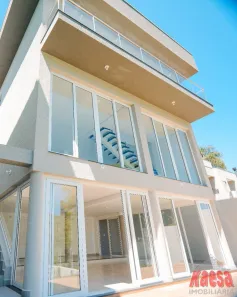 Casa com 3 Quartos à venda, 282m² no Vila Gardênia, Atibaia