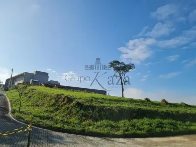 Lote/Terreno à venda, 1401m² no Condomínio Colinas do Parahyba, São José dos Campos