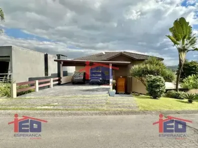 Casa de Condomínio com 3 Quartos à venda, 330m² no Golf Gardens, Carapicuíba
