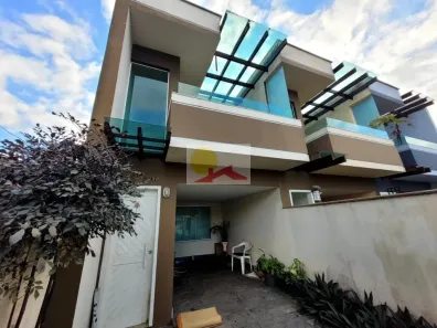 Sobrado com 2 Quartos à venda, 105m² no Costa e Silva, Joinville