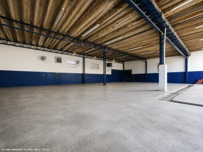 Galpão/Depósito/Armazém com 3 Quartos para alugar, 571m² no Jardim Bertanha, Sorocaba