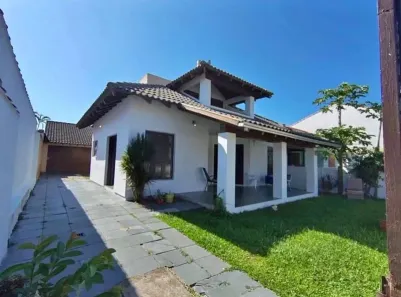 Casa com 4 Quartos à venda, 240m² no Albatroz, Imbé