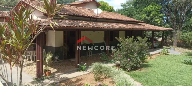 Fazenda/Sítio com 4 Quartos à venda, 180m² no Central Park, Vespasiano