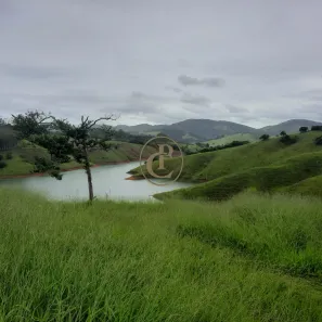 Fazenda/Sítio com 5 Quartos à venda, 300m² no , Paraibuna