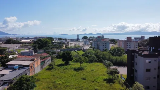 Lote/Terreno à venda, 8061m² no Bom Viver, Biguaçu