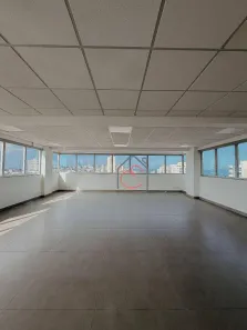 Sala Comercial para alugar, 163m² no Praia Campista, Macaé