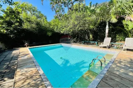 Casa com 4 Quartos à venda, 374m² no Charitas, Niterói