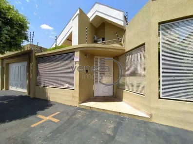 Casa com 3 Quartos à venda, 338m² no Parque Residencial Alcântara, Londrina