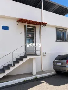 Casa com 1 Quarto para alugar, 66m² no Santa Terezinha, Juiz de Fora