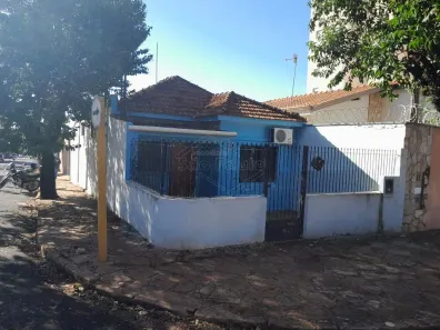 Casa com 2 Quartos à venda, 94m² no Centro, Araraquara