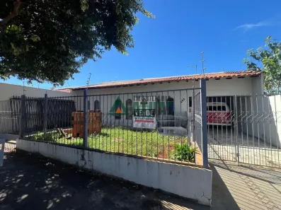 Casa com 4 Quartos à venda, 195m² no Cafezal, Londrina