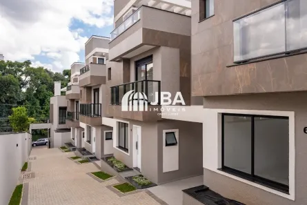 Sobrado com 3 Quartos à venda, 157m² no Mercês, Curitiba