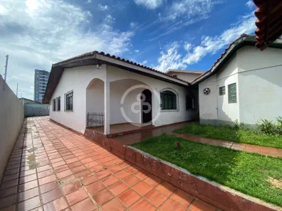 Casa com 3 Quartos para alugar, 198m² no Cancelli, Cascavel