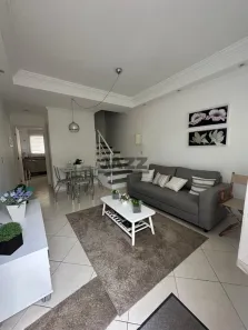 Casa de Condomínio com 2 Quartos à venda, 63m² no Jardim Jacinto, Jacareí