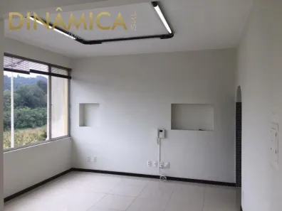 Sala Comercial à venda, 32m² no Centro, Blumenau