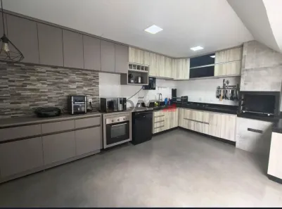 Casa de Condomínio com 3 Quartos à venda, 200m² no Residencial Fidelis, Goiânia