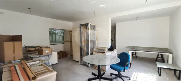 Sobrado com 8 Quartos à venda, 269m² no Vila Tramontano, São Paulo