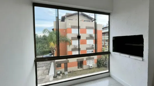 Apartamento com 3 Quartos para alugar, 70m² no Vila Nova, Porto Alegre