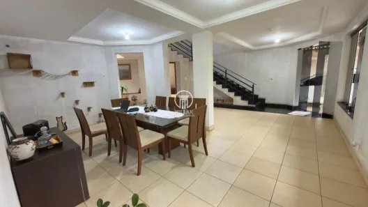 Casa com 4 Quartos à venda, 330m² no Ibituruna, Montes Claros