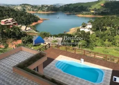 Fazenda/Sítio com 3 Quartos à venda, 1400m² no Centro, Igaratá