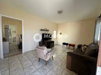 Casa com 4 Quartos à venda, 158m² no Santa Rosa, Uberlândia