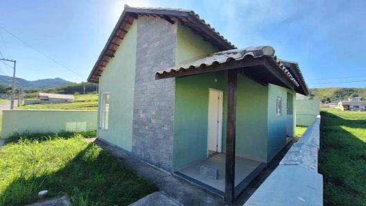 Casa de Condomínio com 2 Quartos à venda, 68m² no Itapeba, Maricá
