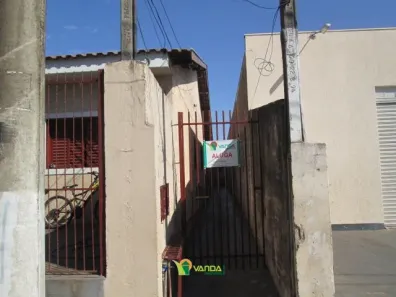 Casa com 2 Quartos para alugar, 50m² no Vila Ipiranga, São José do Rio Preto